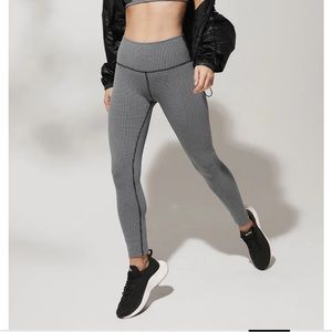 Alo Yoga High-Waist Micro Houndstooth Legging